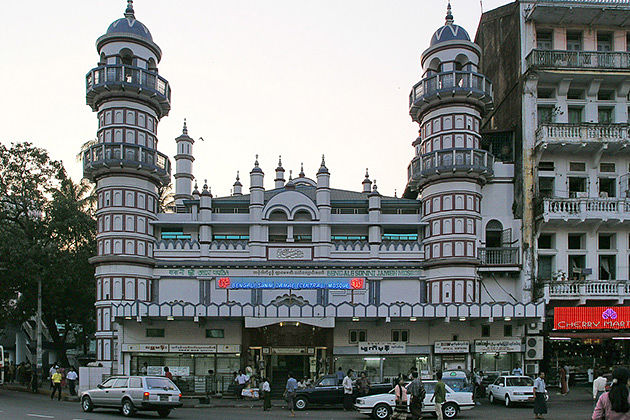 Bangeli mosque in Yangon
