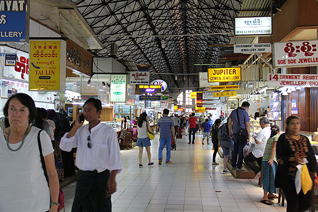 Bogyoke Aungsan Market-the most vibrant bazaar in Yangon