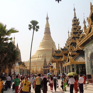 Shwedagon Pagoda in Yangon tour