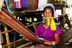 the long neck people in Kayah State