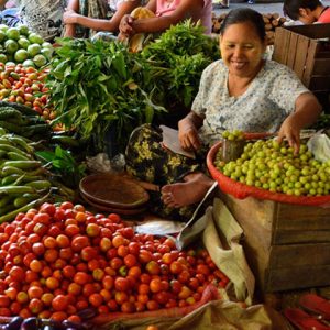 Nyaung U Market - Go Myanmar tours