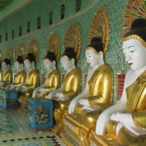 Buddha statues in U Min Thon Sae Pagoda