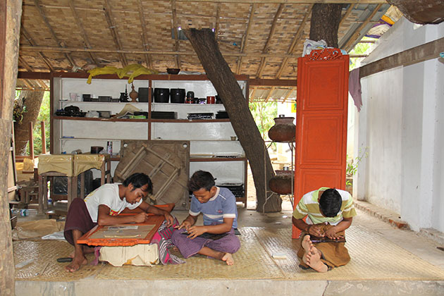 Lacquer workshop in Bagan