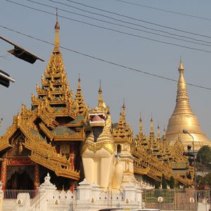 Myanmar tour 17 days from Yangon with a visit to the Shwedagon Pagoda
