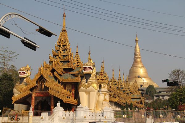 Myanmar tour 17 days from Yangon with a visit to the Shwedagon Pagoda