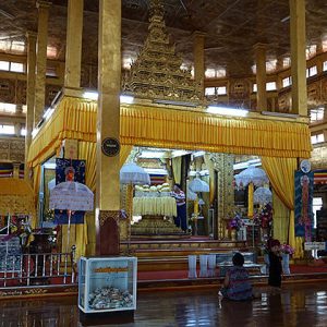 Phaung Daw Oo Pagoda in Inle Lake