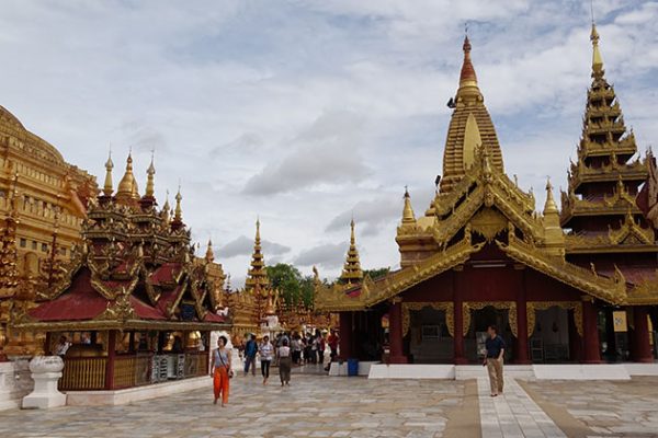 Shwezigon Pagoda is one of the most beautiful Pagodas in Bgan