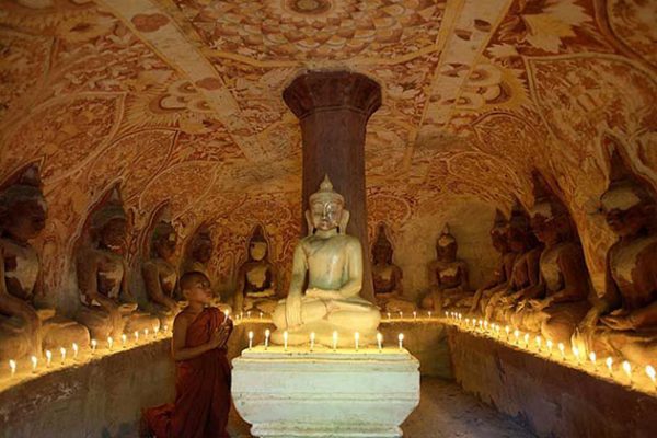 buddha images in Phowindaung cave