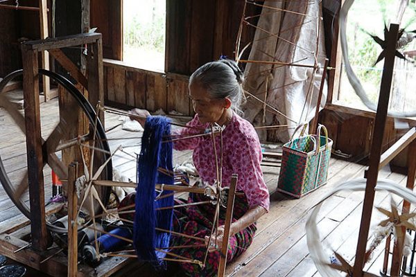 weaving village in Inle lake