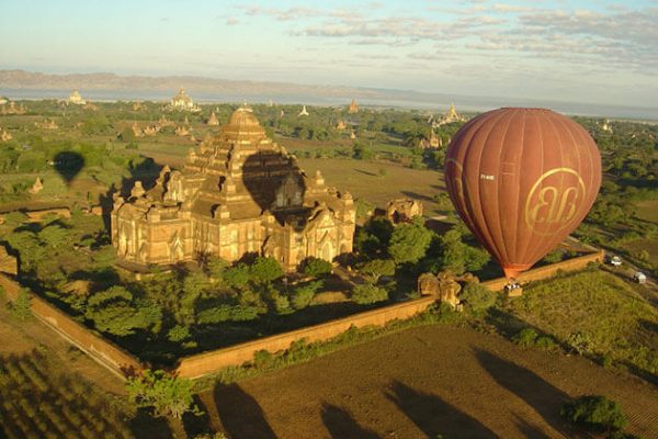 Bagan hot air balloon