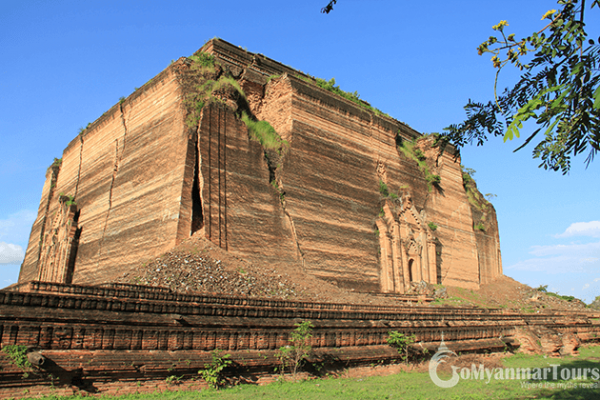 Mingun pahtodawgyi - one of the most famous attractions in Mingun