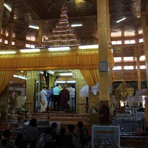 Phaung daw Oo Pagoda