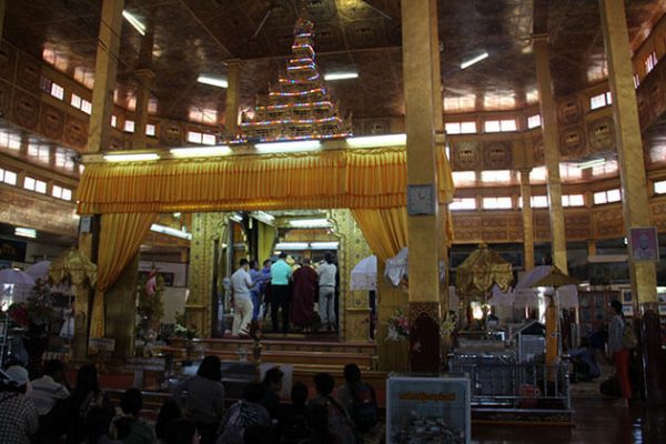 Phaung daw Oo Pagoda