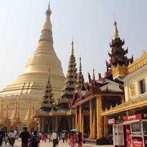 Shwedagon-Pagoda-the-most-prominent-landmarks-in-Yangon