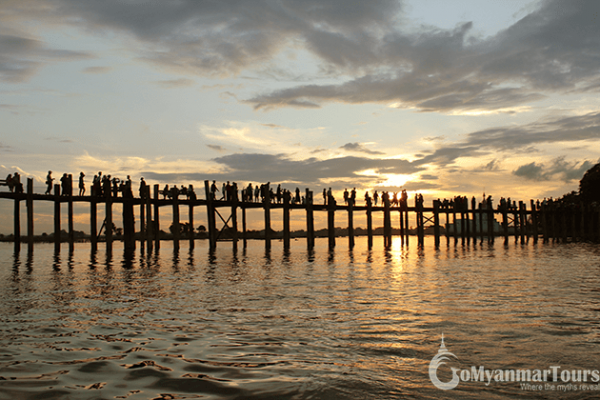 Watching u bein bridge in sunset is one of the best things to do in Myanmar tours