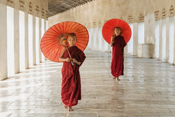 Burmese novice - splendid myanmar tour 4 days