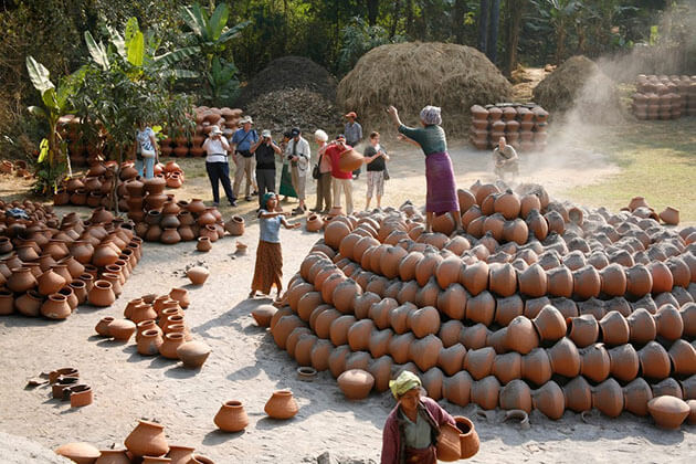 Local artisans in Yandaboo village