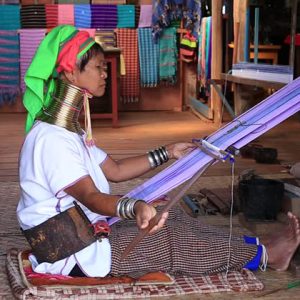 the long neck woman in Inle Lake