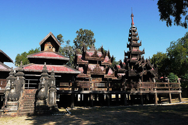 Yoke Sone Kyaung monastery