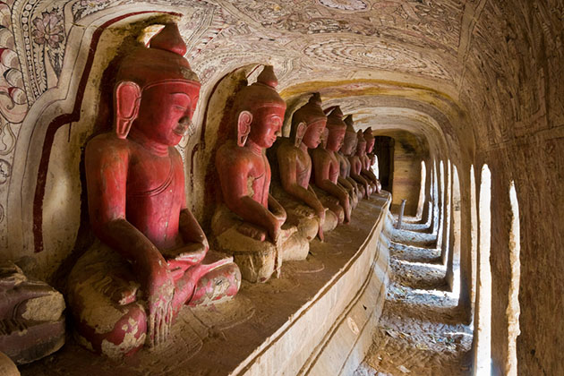 buddha images Po Win Daung Caves