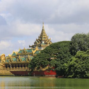 kandawgyi lake in the morning