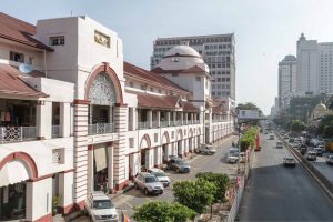 Bogyoke Aung San Market - Discover 1,000+ Treasures