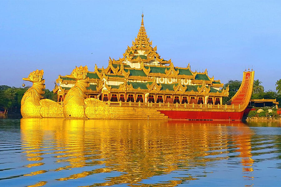 Kandawgyi Park - myanmar itinerary 4 days