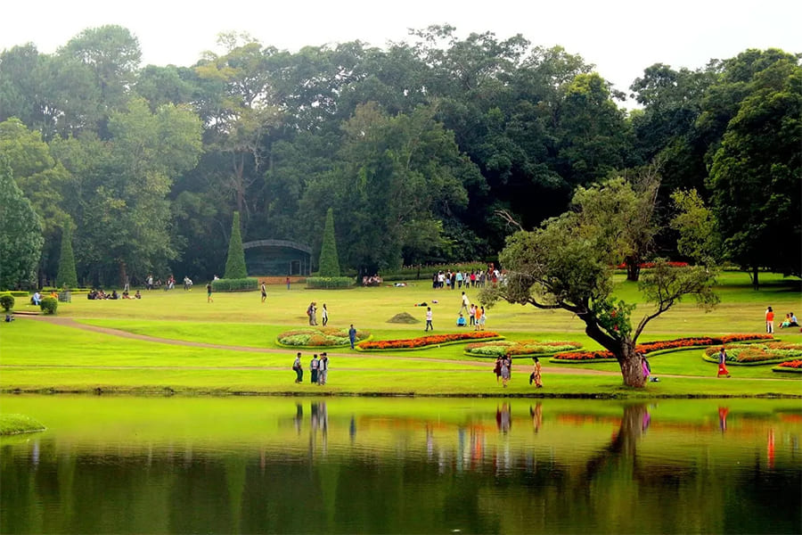 National Kandawgyi Gardens - myanmar thingyan festival