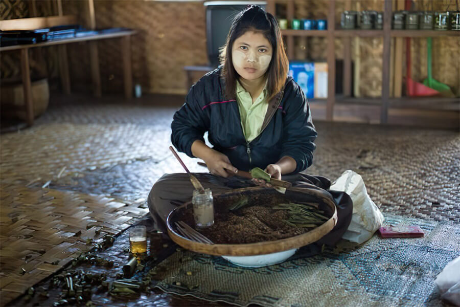 cheroot factory in myanmar trip packages