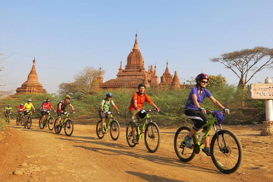 ride bicycle in bagan tour